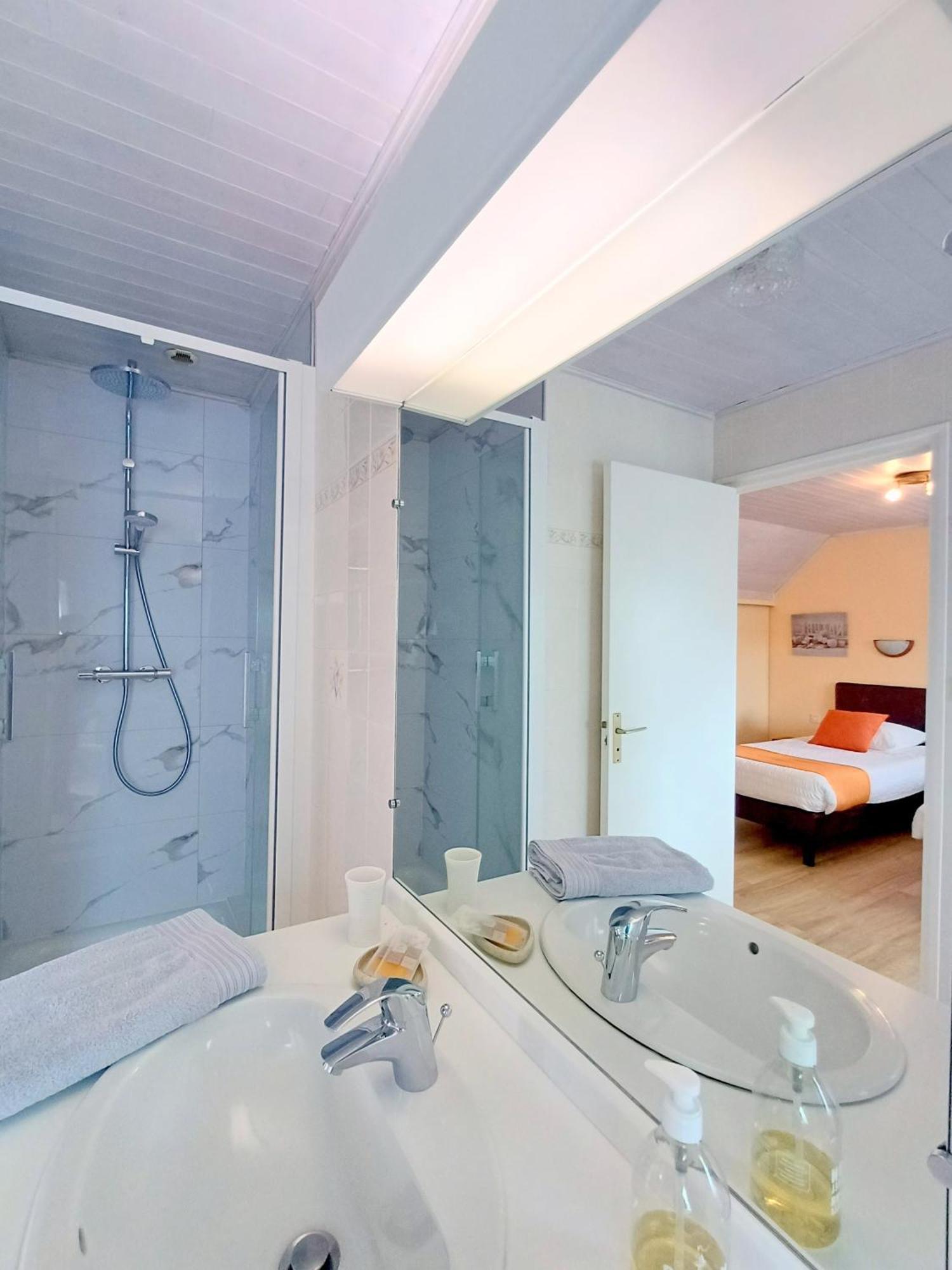 Au Calme A 10Mn Des Baies De Douarnenez Et Audierne Avec Cuisine A Disposition Mahalon Eksteriør billede